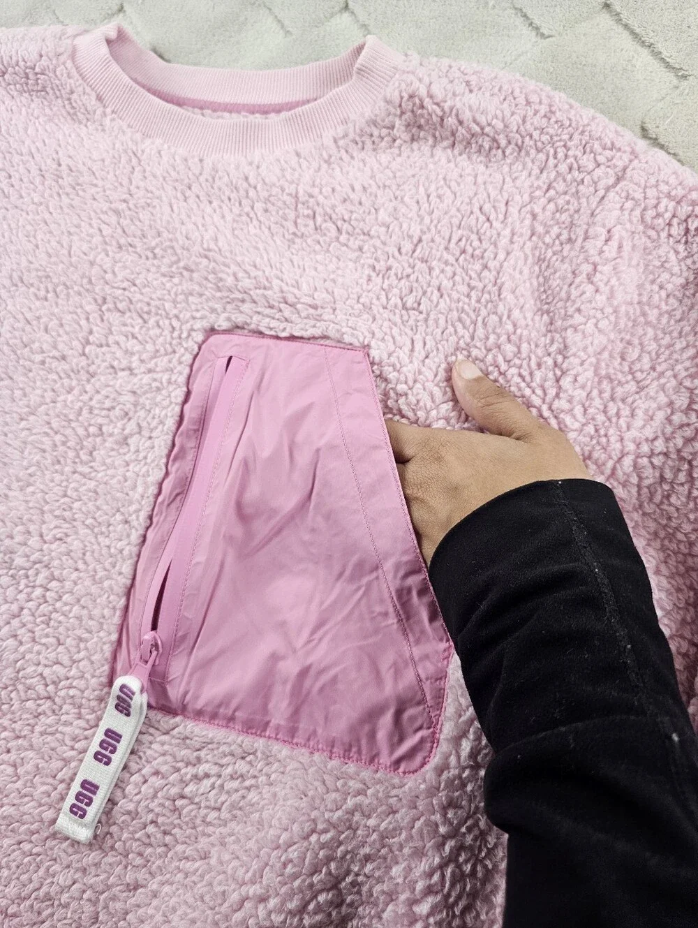 UGG Pink Sherpa Pullover Sweater Womens Extra Small Pink with Pocket